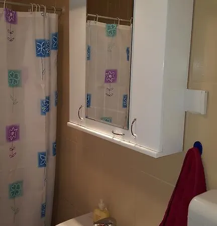 Greenfield Apartment *